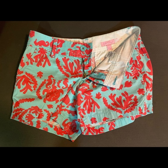 Lilly Pulitzer Callahan Shorts - Picture 2 of 2